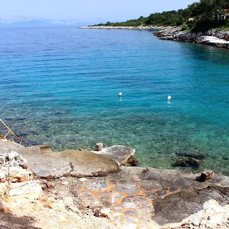 Basina 625c * Jelsa (Hvar)